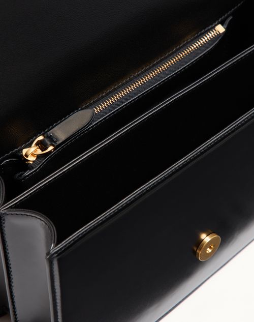Valentino Garavani - Valentino Garavani Vain Shoulder Bag In Shiny Calfskin - Black - Woman - Shoulder Bags